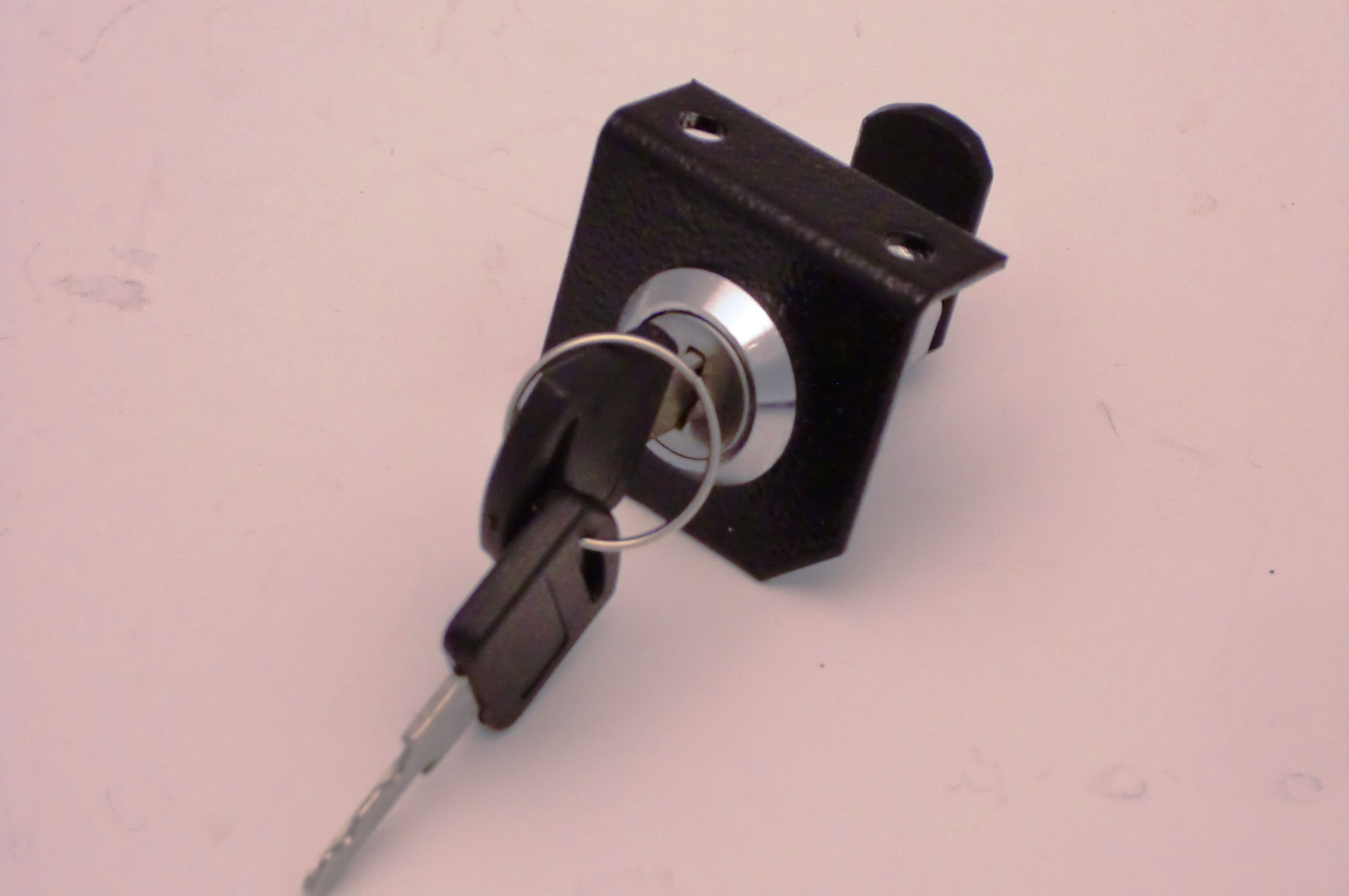 Staycold Hinged door lock and key - not universal